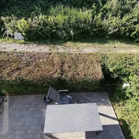 Maison 83 *